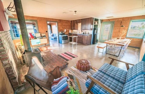 Yucca Valley Cabin | Silver Tree Retreat with views