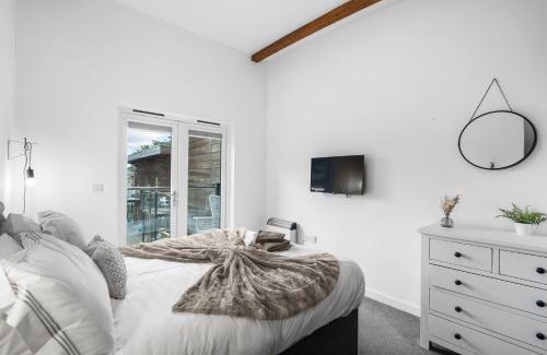 Porthtowan Apartment | Silvercroft Cottage - Luxury Modern Coastal Retreat Near Beach, Sleeps 4