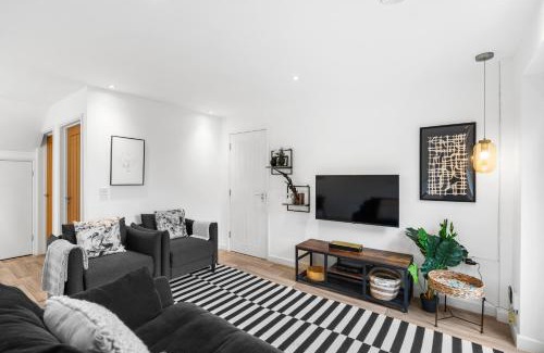 Porthtowan Apartment | Silvercroft Cottage - Luxury Modern Coastal Retreat Near Beach, Sleeps 4