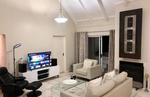 Betty's Bay House | #SilverSands Coastal Retreat in Betty's Bay