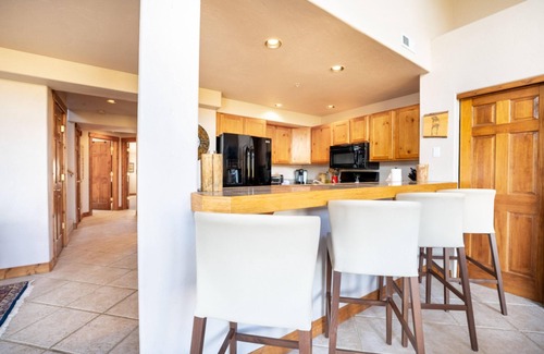 Wildernest Apartment | Silvertrees IV #24 by Summit County Mountain Retreats