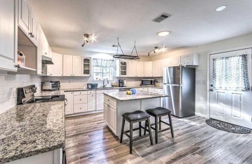 Fort Walton Beach House | Silvia's Serenity Beach Home with New Salt Water Pool