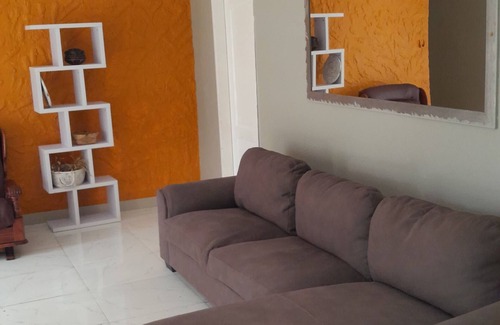 Greater Johannesburg Metropolitan Area House | Simbasun Country Cottages