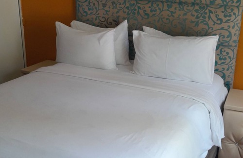 Greater Johannesburg Metropolitan Area House | Simbasun Country Cottages