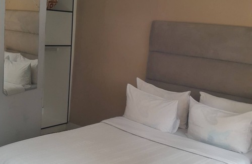 Greater Johannesburg Metropolitan Area House | Simbasun Country Cottages