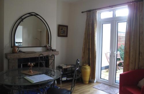 Bangor House | Simon's Cosy House