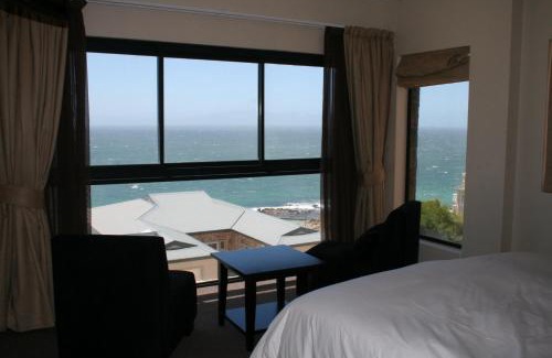 Glencairn House | Simon’s Town Guest House