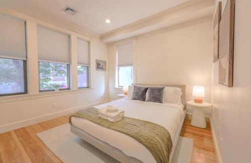 Fenway–Kenmore Apartment | Simple 2 Bed 2 bath Close to Fenway