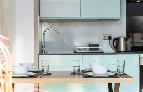 Gillingham Apartment | Simple, Clean & Perfect for Work Stays