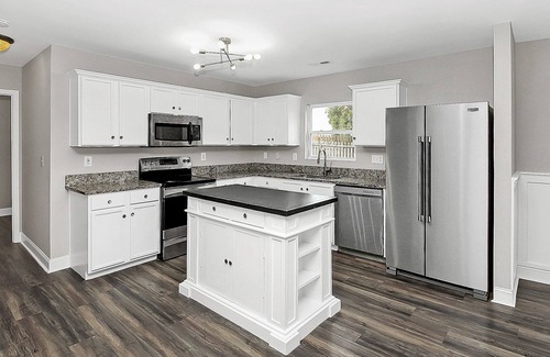 Huntersville House | SIMPLE. CLEAN. RUSTIC. LUXURY.