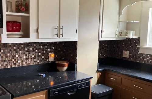 Greeneville House | Simple, Comfortable, Clean
