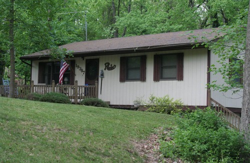 New Buffalo Cottage | Simple Cottage Set in the Woods by Lake Michigan