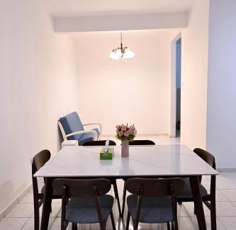 Taman Setia Indah House | Simple Homestay