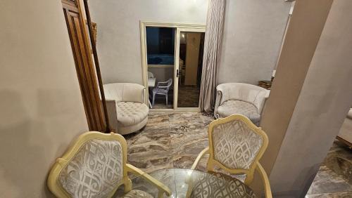 Bab Sharqi Apartment | Simple sea view apartment - families only