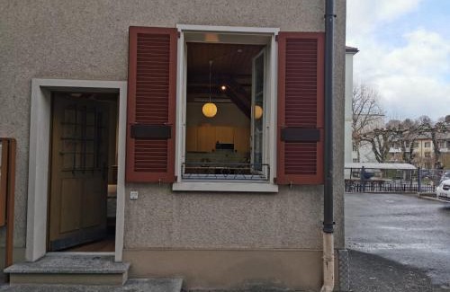 Burgdorf Apartment | Simple Studio 36m2 in the Center of Burgdorf private Parking SMALL BATHROOM