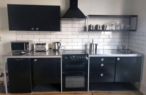 St Leonards-On-Sea Apartment | Simple, stylish studio in the heart of St Leonards