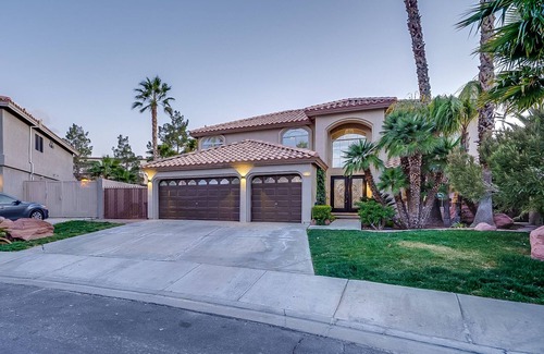Green Valley North House | Simply PARADISE! Resort Inspired Pool + 5 BR/3BA