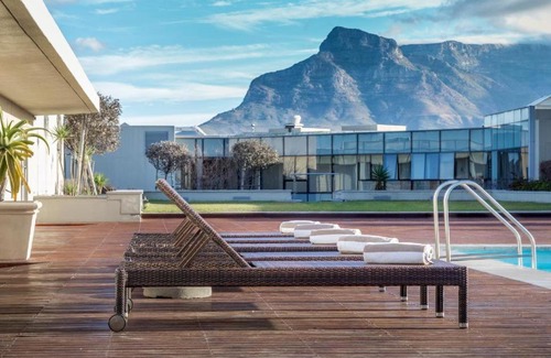 Lagoon Beach House | Simply Solitude Hotel and Spa