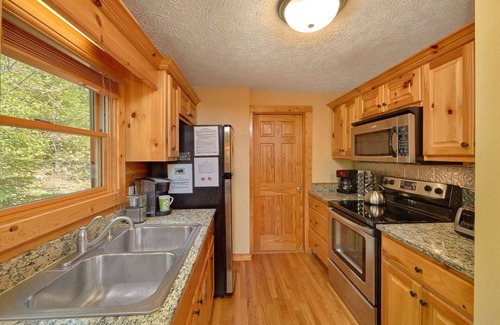 Black Bear Falls Cabin | Simply the Best - Amazing Views, Spacious Decks! 10% off 7 nt stay-High Mt Lodge
