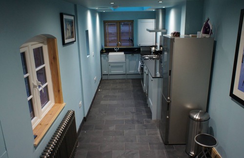 City Centre House | Simpsons Cottage - Grove Road Cottages