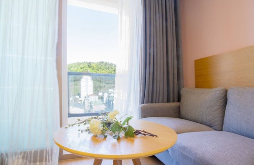 Downtown Hotel | Sims Hotel