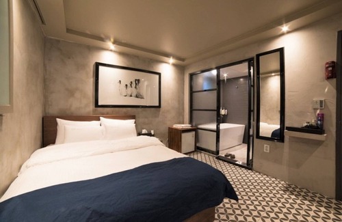 Jamsil-dong Hotel | Sincheon MW