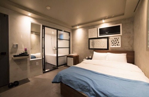 Jamsil-dong Hotel | Sincheon MW