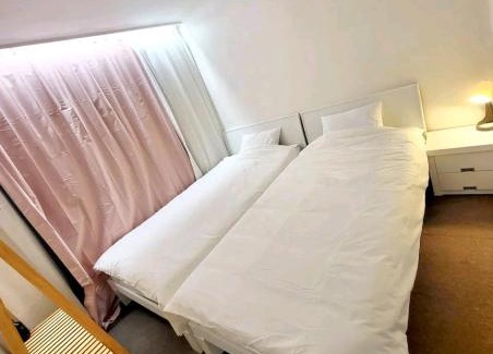 Sinchon-dong Apartment | Sinchon Station Line 2 Exit 3 and 4 min three-room hongdae