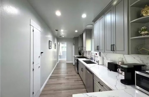 East San Gabriel House | Single Cozy House/private amazing fenced backyard