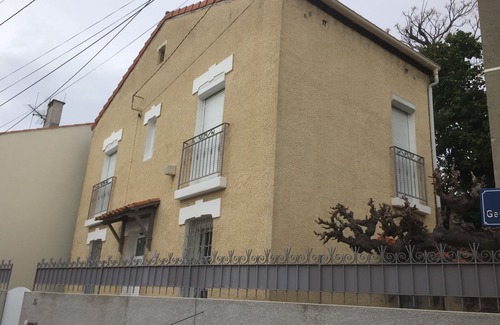 Beziers House | Single-family home in quiet Les Arènes neighborhood with all comforts