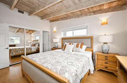 Santa Ana Heights House | Single Family Home on the Ocean with BEAUTIFUL VIEWS