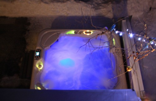 Zermatt Ski Chalet | Single family house with private outdoor jacuzzi & sauna, ski in - ski out