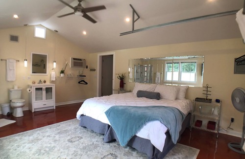 Terre Haute Cottage | Single-Level, 3 Bedroom, 2 Bath, Equipped Kitchen, Laundry