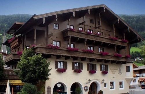 Bramberg am Wildkogel House | Single room in the adjoining house - Landhotel Kaserer