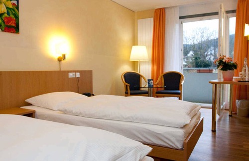 Zahringen Hotel | Single room with toilet and shower - Hotel Classic