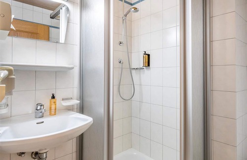 Maurach Cottage | Single room (12 m²) - balcony from 7 nights - Hotel Klingler - adjoining building