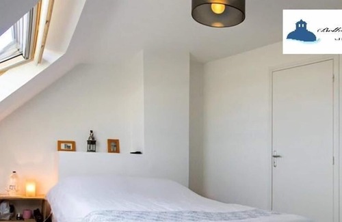 Plovan House | Single room-Comfort-Ensuite-Sea view