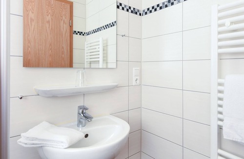 Neuharlingersiel Cottage | Single room in the Hotel-Pension Marlies - Single room