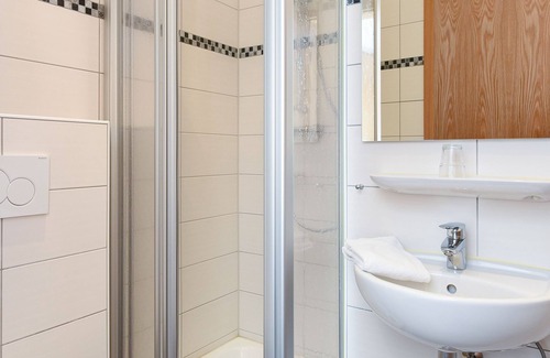 Neuharlingersiel Cottage | Single room in the Hotel-Pension Marlies - Single room