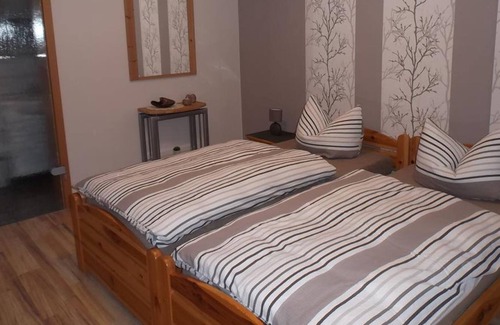 Anschau Apartment | Single room (in the basement) with shared bathroom / toilet - Ferienwohnung Familie Schmitz