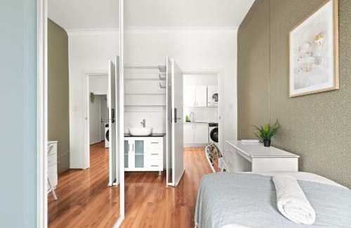 Kingsford House | Single Room - Private Spot in Kingsford - Convenient Location - Shared Bathroom