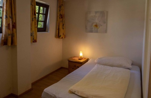 Thomatal Hotel | Single room, shower, toilet
