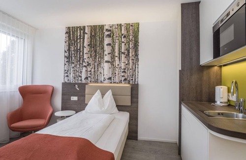 Itzling Bed & Breakfast | Single room, shower, WC - Eco Suite Hotel