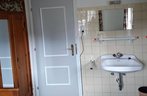 Bruck an der Grossglocknerstrasse Other | Single room with fl. Water - Alpenblick, guesthouse