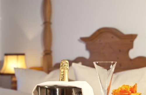 Oberammergau House | Single Room with Shower - Parkhotel Sonnenhof