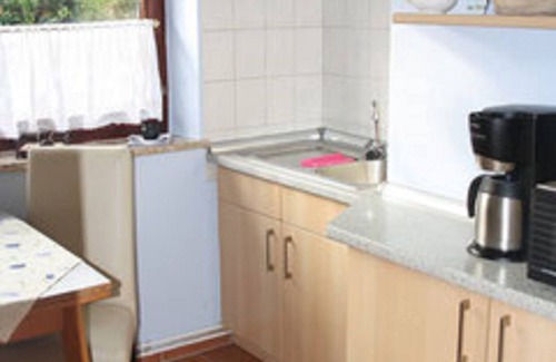 Stickenbuttel Apartment | Single-storey apartment not far from Duhnen. Quiet area with garden
