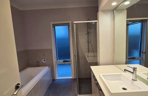 Marsden Park House | Single story 5 bedroom house in heart of Marsden Park