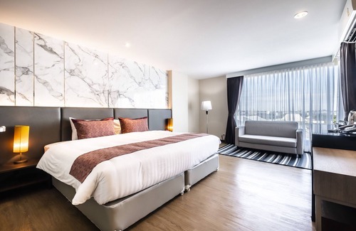 Lat Krabang Hotel | Sinsuvarn Airport Suite