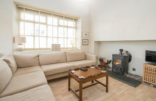 Little Haven House | Siop Yr Hen Gigydd