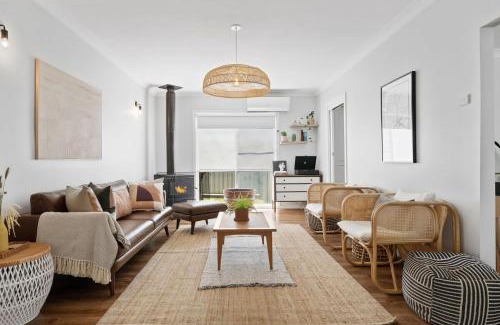 Cessnock House | Sip and Soak Up Summer in the Hunter